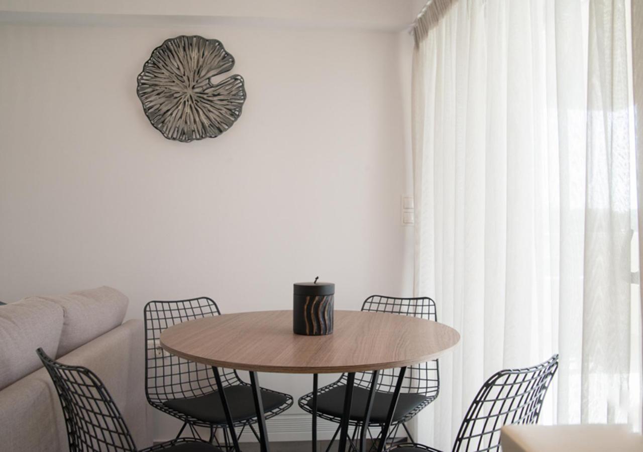 Appartamento Sia Mare Kalivia Thorikou Esterno foto