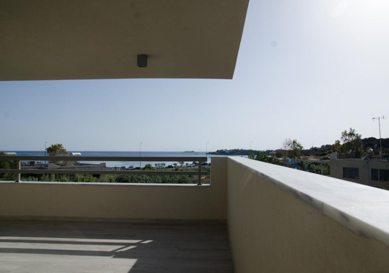 Appartamento Sia Mare Kalivia Thorikou Esterno foto